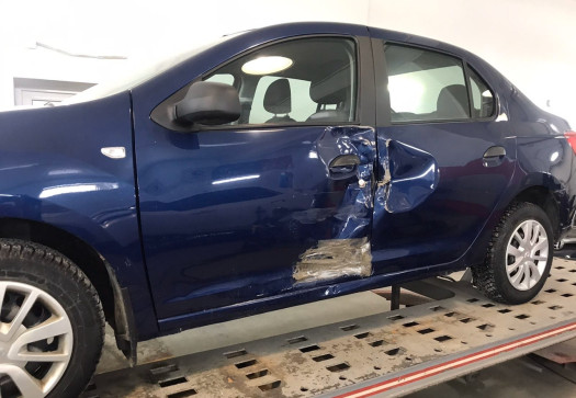 ДО Renault Logan после бокового ДТП