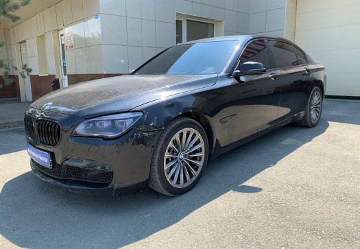 ДО Ремонт с окраской всего левого бока BMW