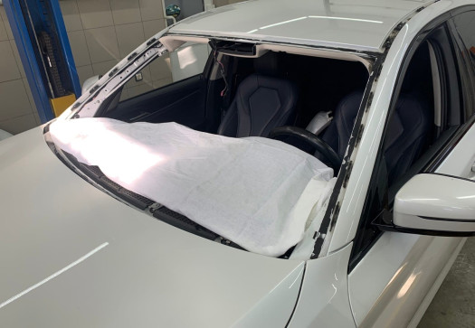 ДО Замена на оригинальное лобовое стекло BMW